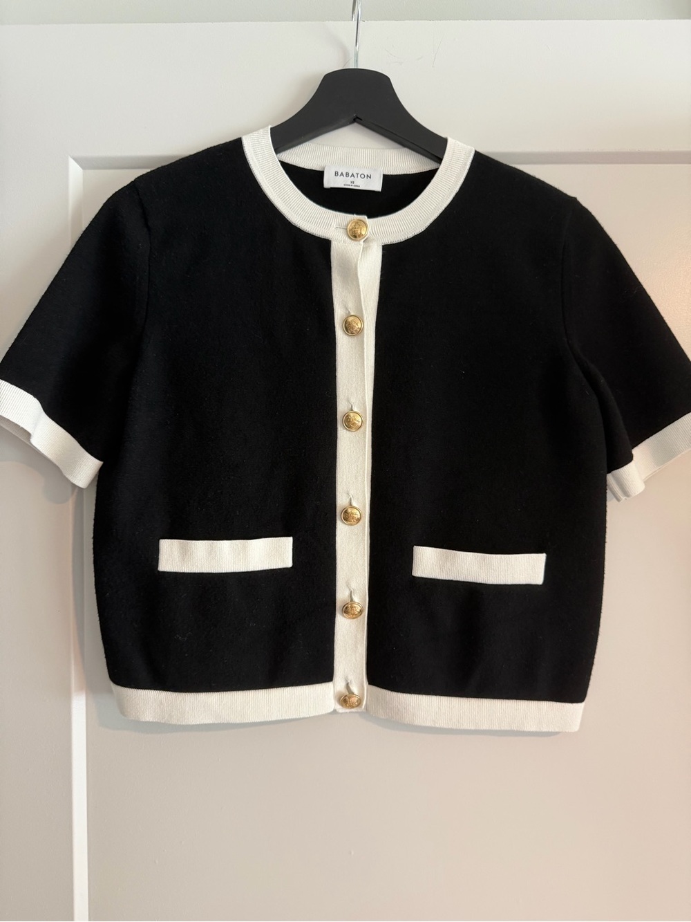 Aritzia Babaton Black & White Short Sleeve Cardigan Top